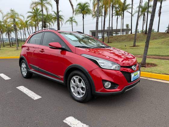 HYUNDAI HB20X 1.6 16V STYLE FLEX 4P AUTOMÁTICO HYUNDAI HB20X 1.6 16V STYLE FLEX 4P AUTOMÁTICO